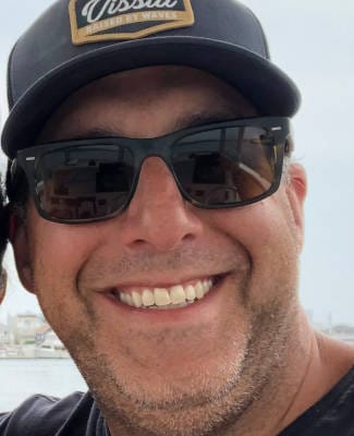 testimonial-author-photo